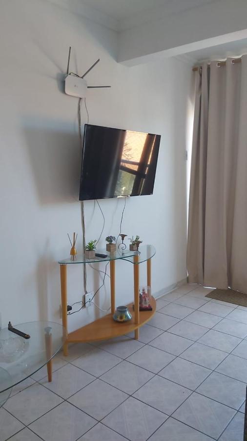 Apartamento Cabo Frio Temporada 600M Da Praia エクステリア 写真