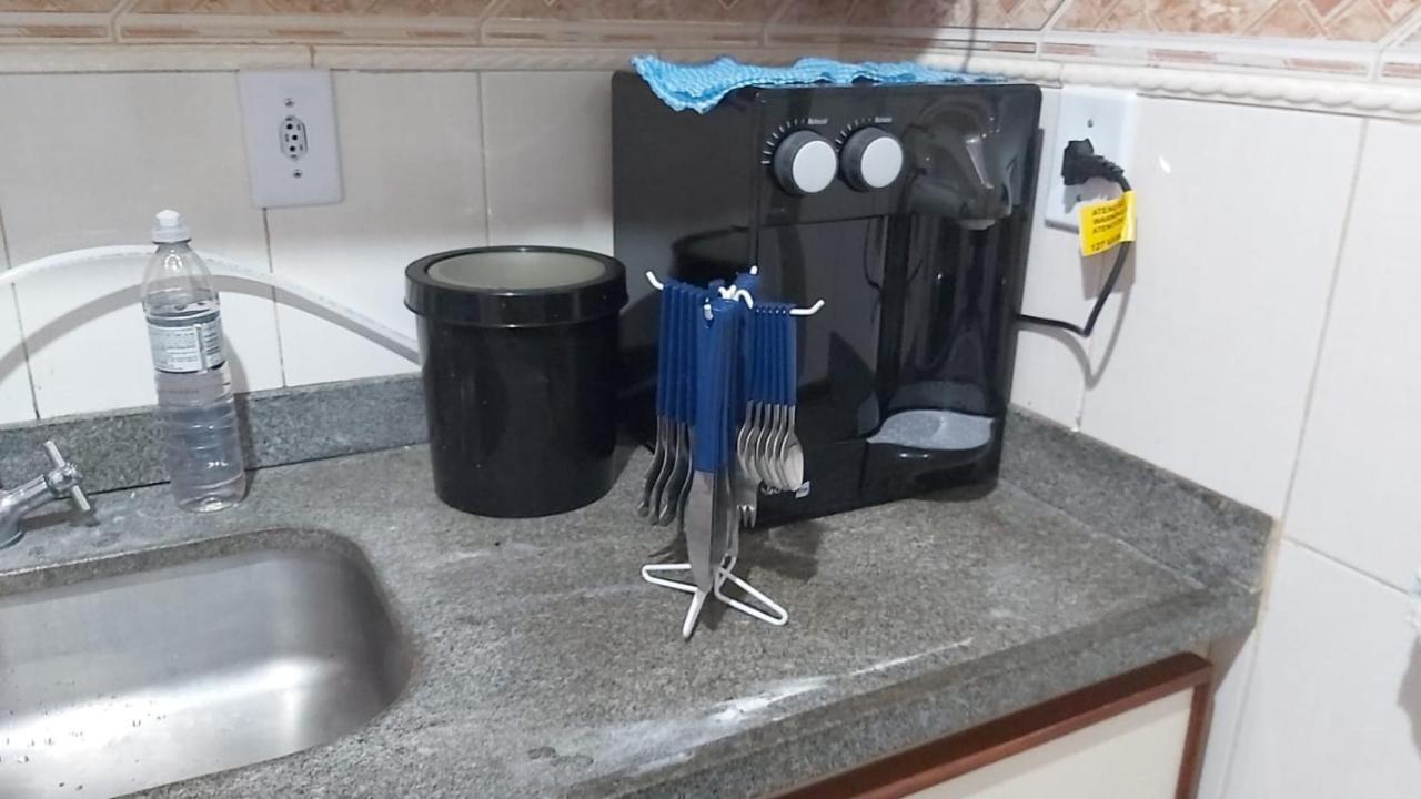 Apartamento Cabo Frio Temporada 600M Da Praia エクステリア 写真